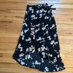 American Eagle Floral Black Faux Wrap Skirt